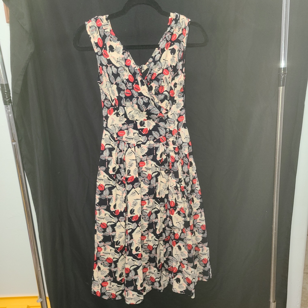 Emily&Fin Modcloth XS Abstract Red/ Black/ Cream Sleeveless V-neck A Line Dress